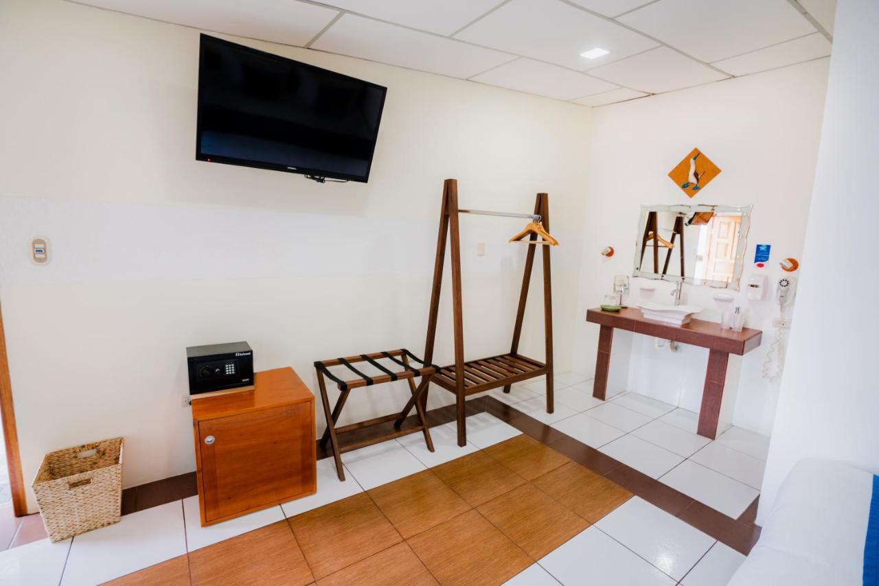 Hotel Palace Galapagos بويرتو أيورا المظهر الخارجي الصورة